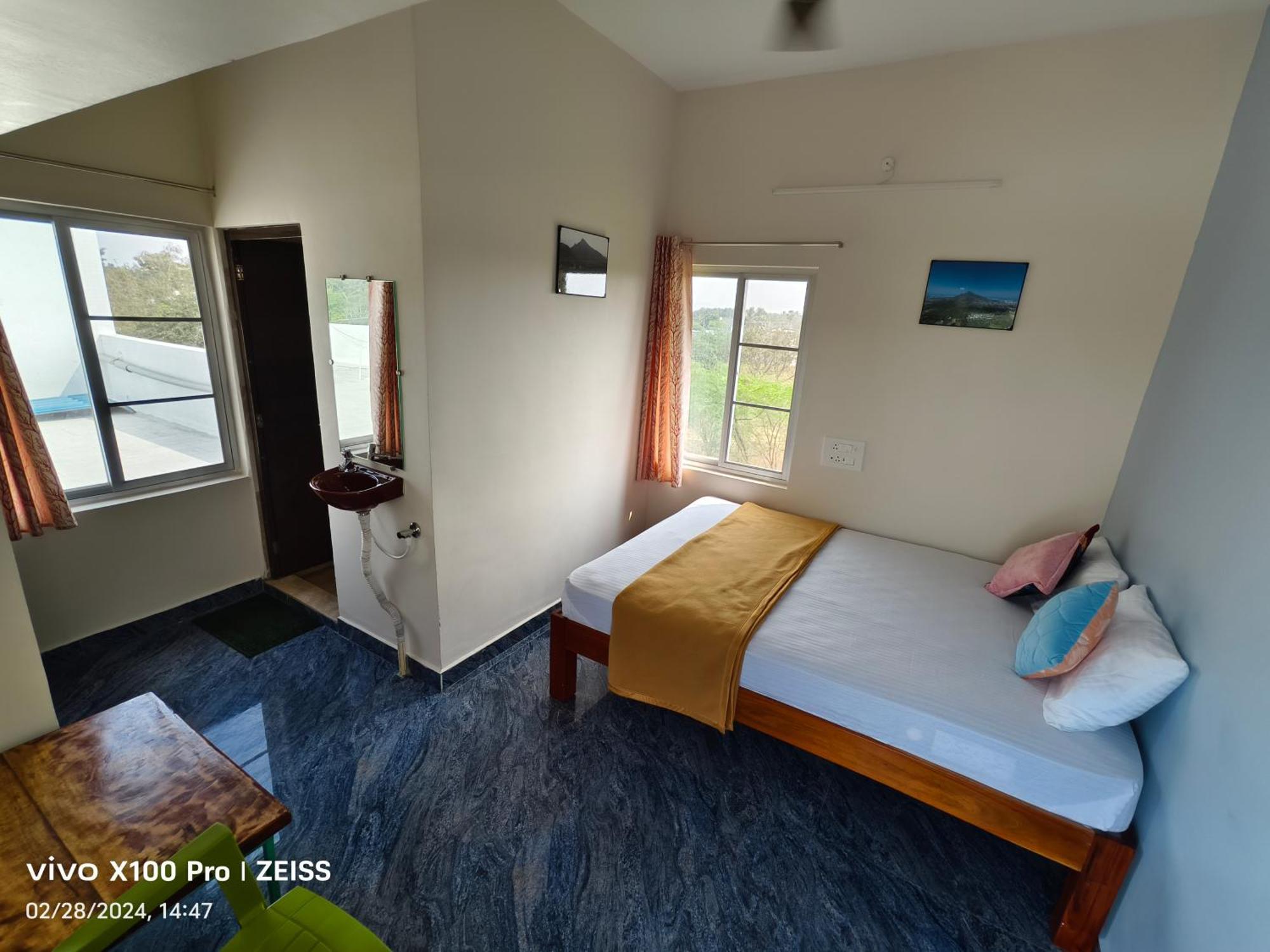 Rpm Home Stay Tiruvannāmalai Eksteriør billede